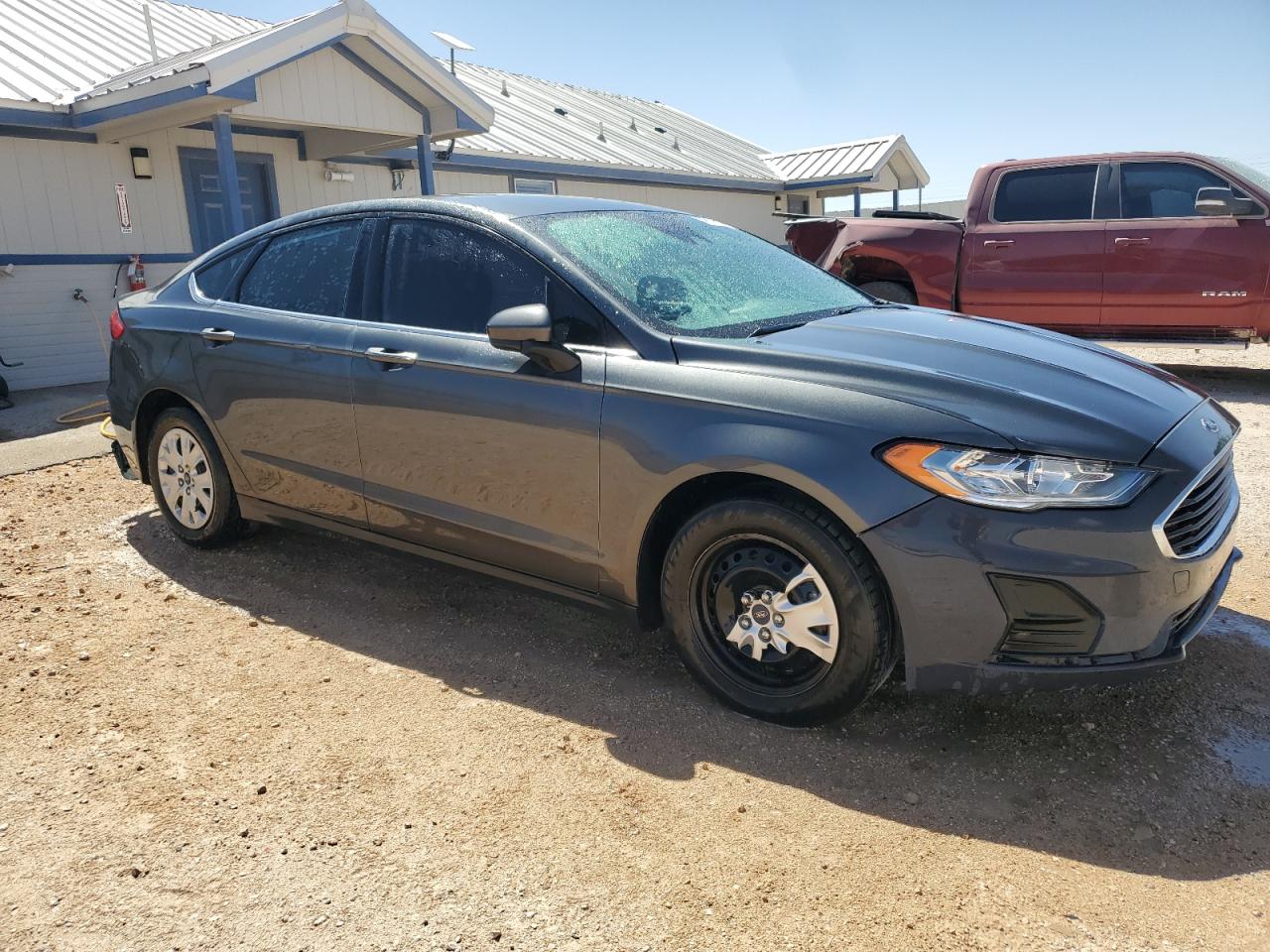 2020 Ford Fusion - Image 4