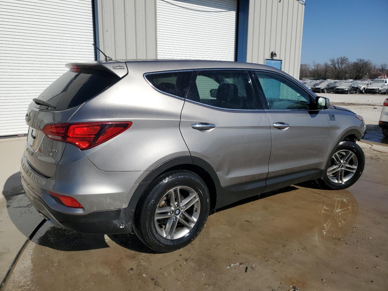 2018 Hyundai Santa Fe - Image 3