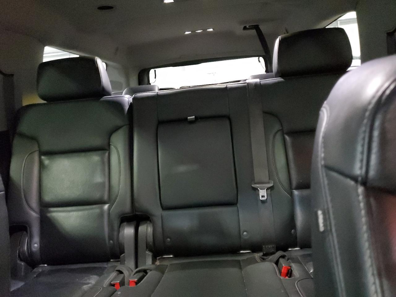 2019 GMC Yukon - Image 10