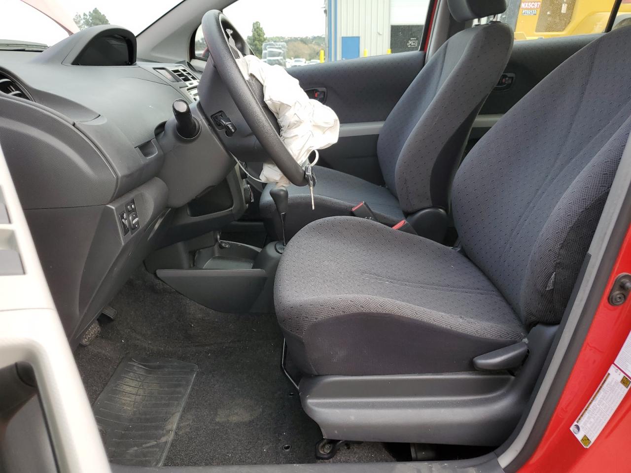 2010 Toyota Yaris - Image 7