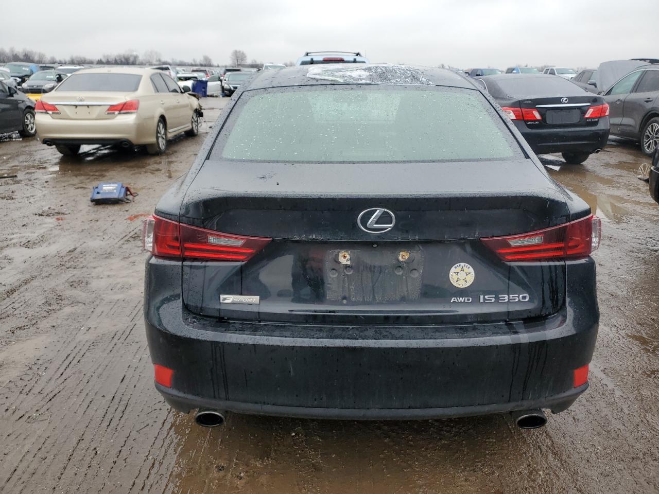 2015 Lexus IS - Image 6