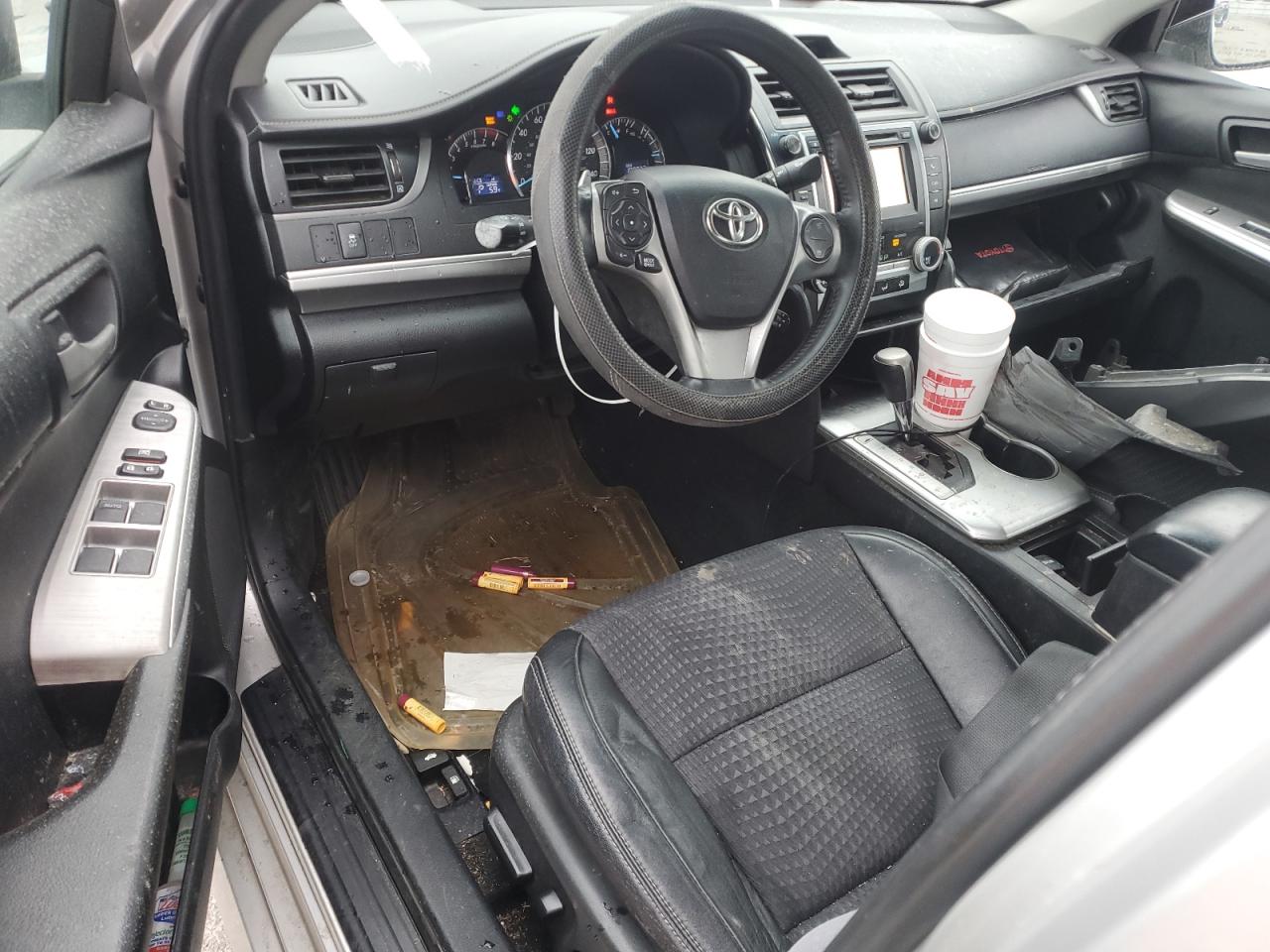 2014 Toyota Camry - Image 8