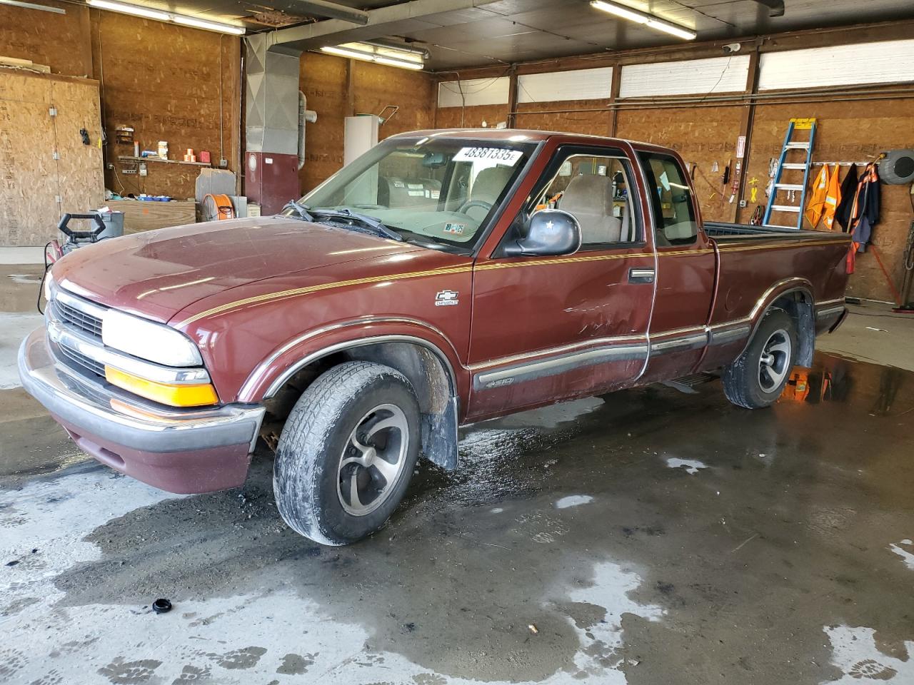 1998 Chevrolet S-10 Pickup - Image 1
