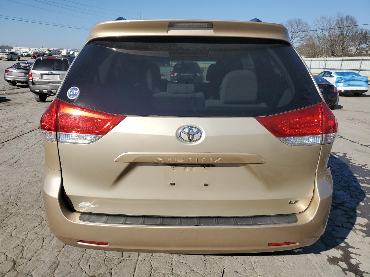 2013 Toyota Sienna - Image 6
