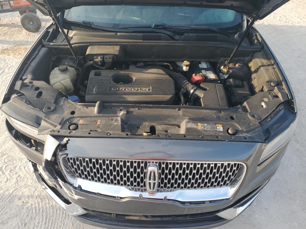 2019 Lincoln Nautilus - Image 13