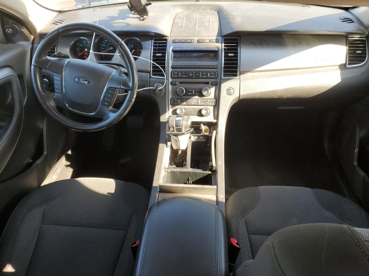 2010 Ford Taurus - Image 8