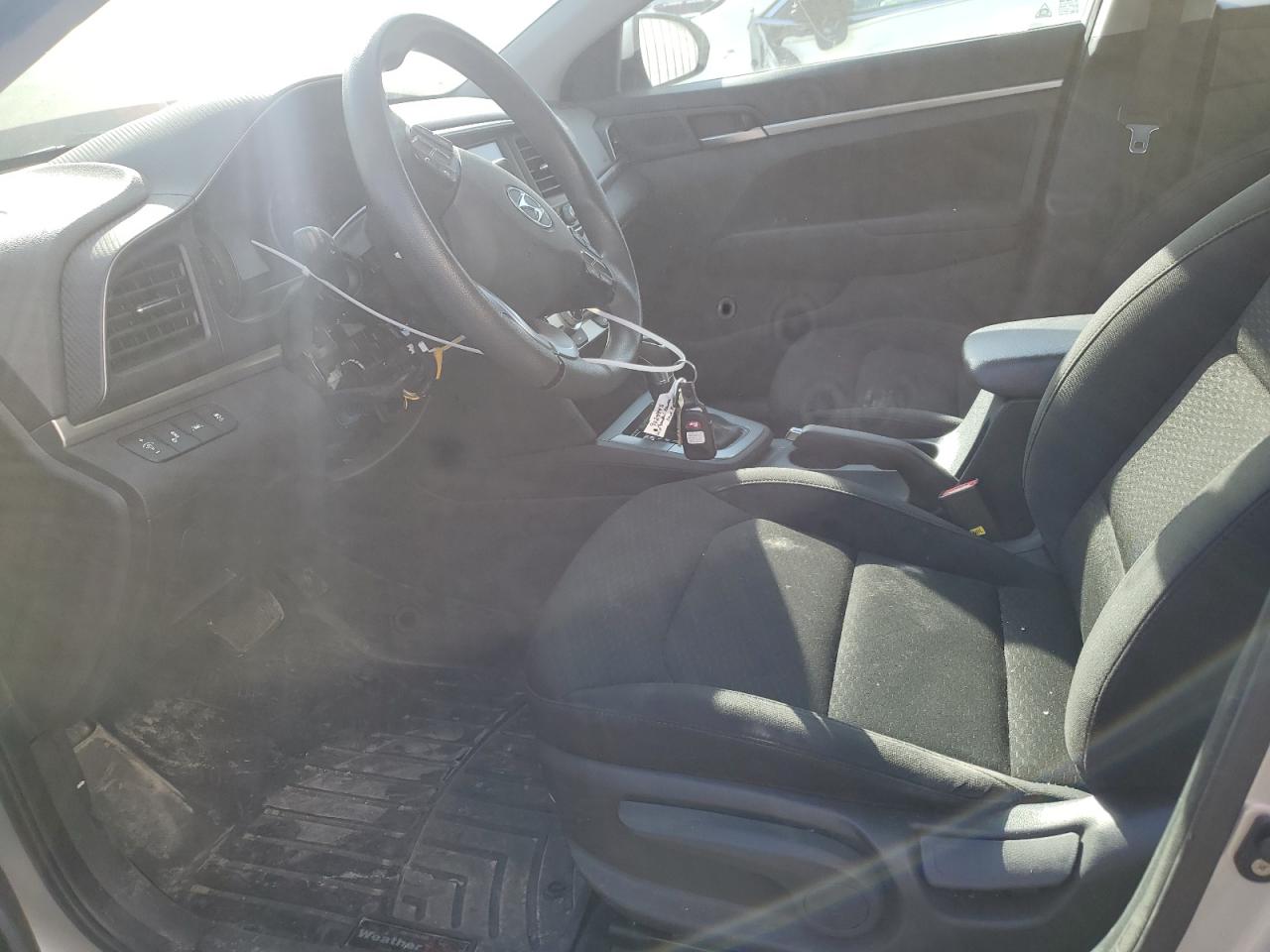 2019 Hyundai Elantra - Image 7