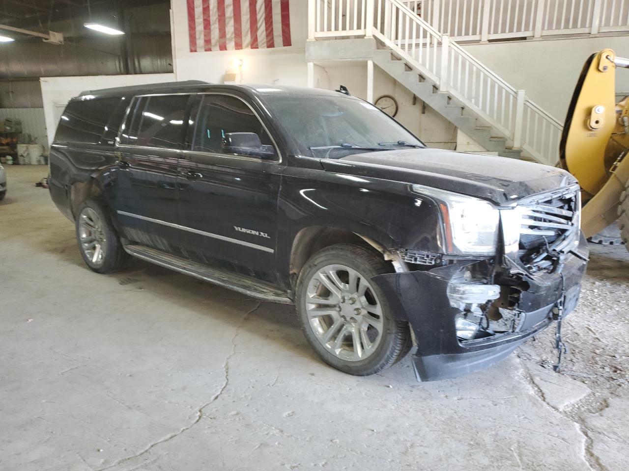 2019 GMC Yukon - Image 4