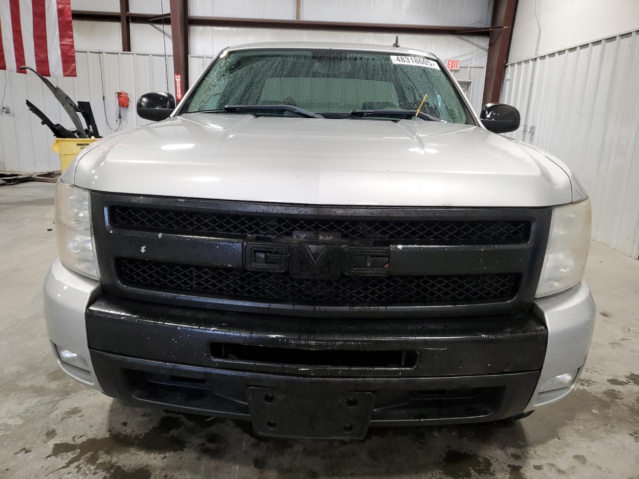 2011 Chevrolet Silverado - Image 5