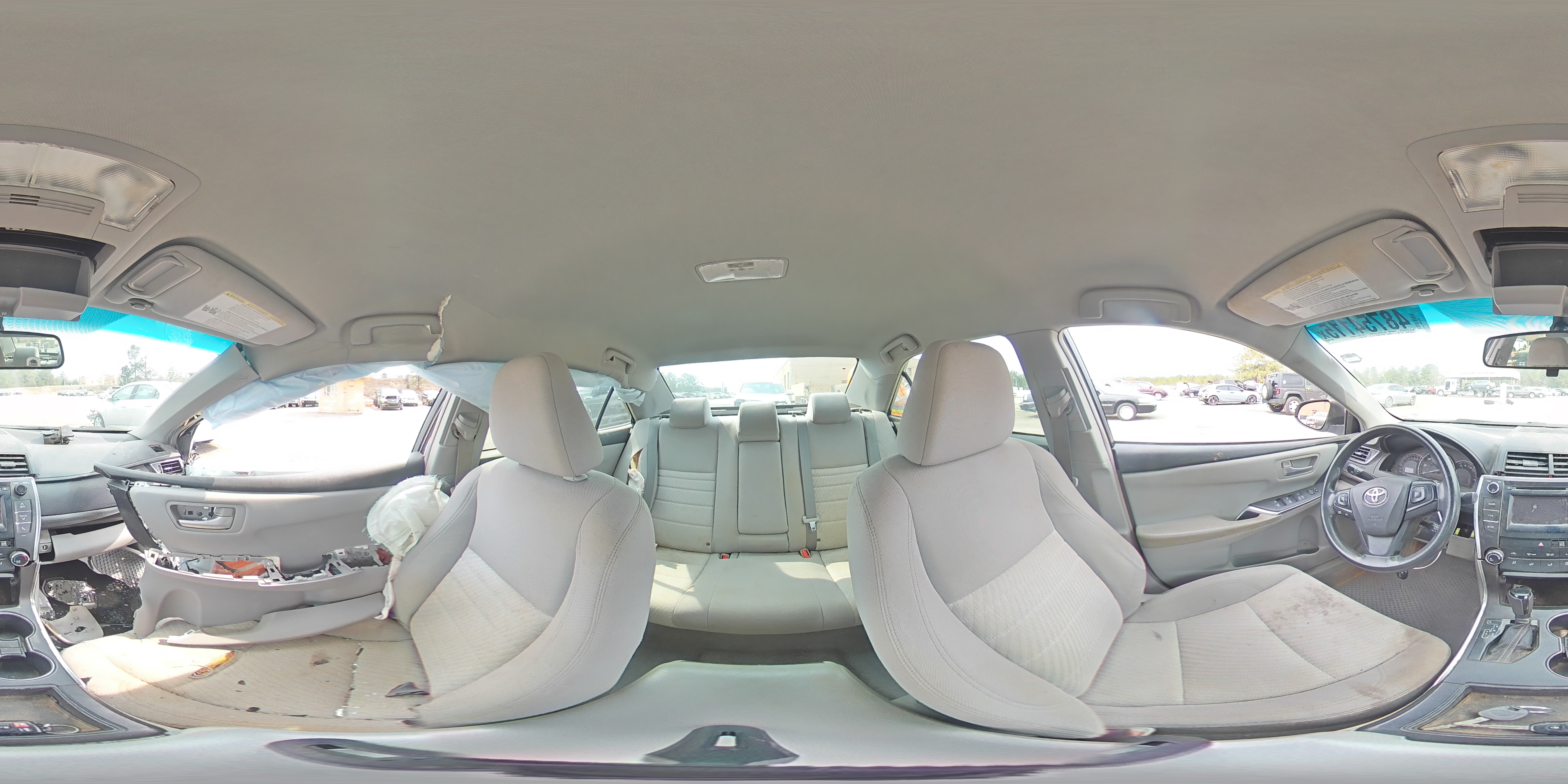 2015 Toyota Camry - Image 13