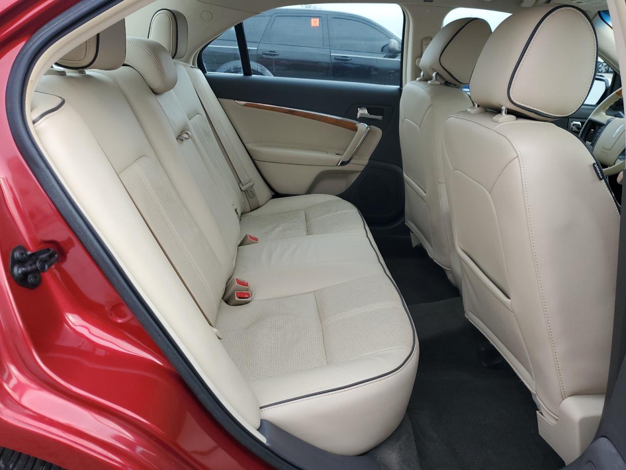 2012 Lincoln MKZ - Image 10