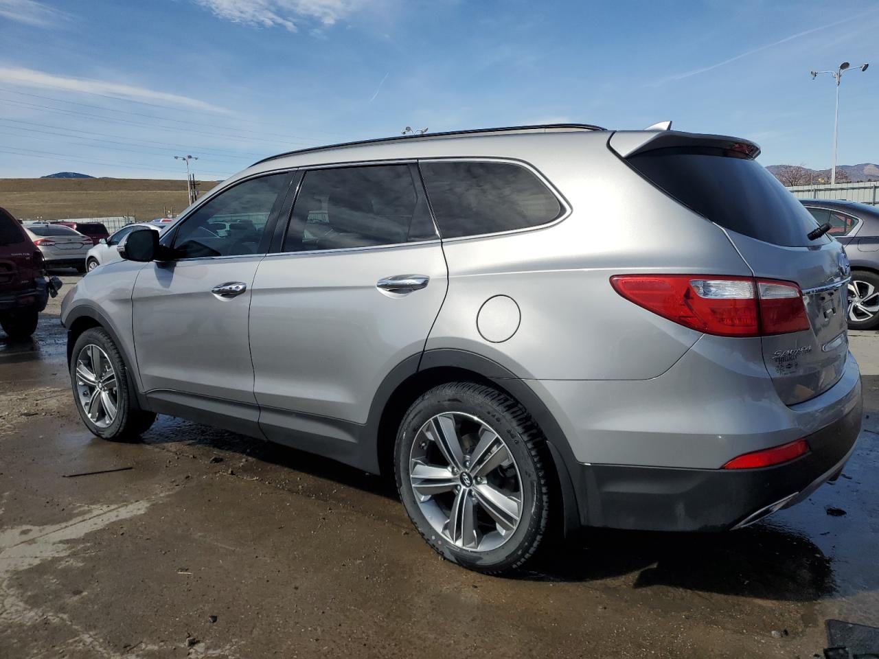 2015 Hyundai Santa Fe - Image 2