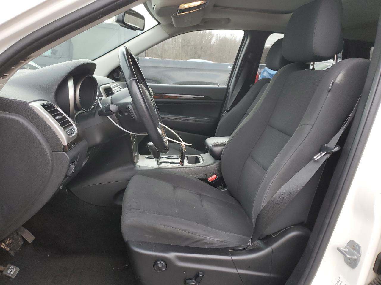 2012 Jeep Grand Cherokee - Image 7