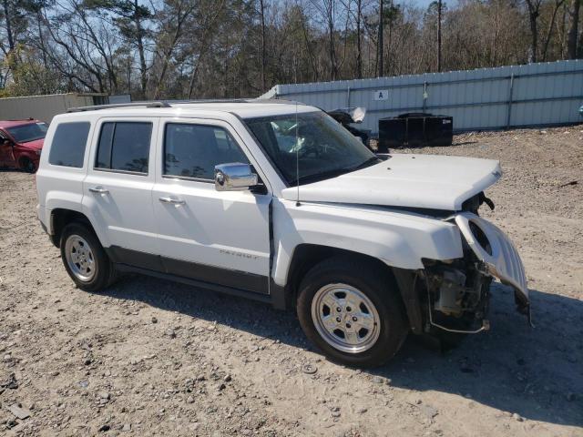  JEEP PATRIOT 2016 Белы