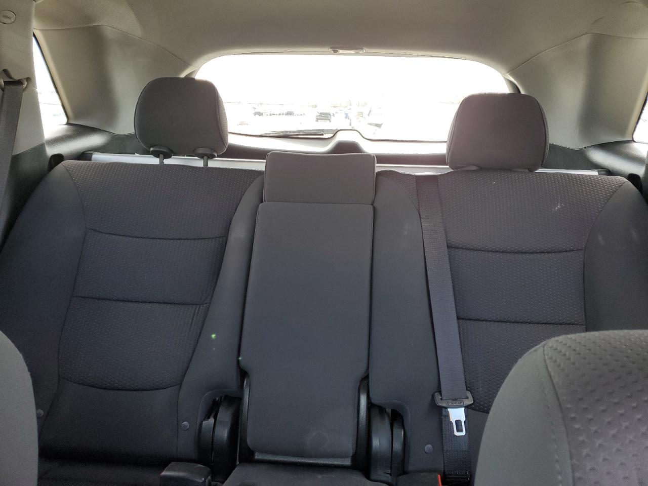 2011 Kia Sorento - Image 10