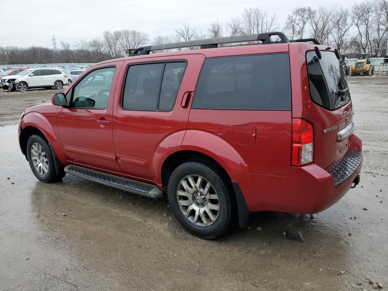 2010 Nissan Pathfinder - Image 2