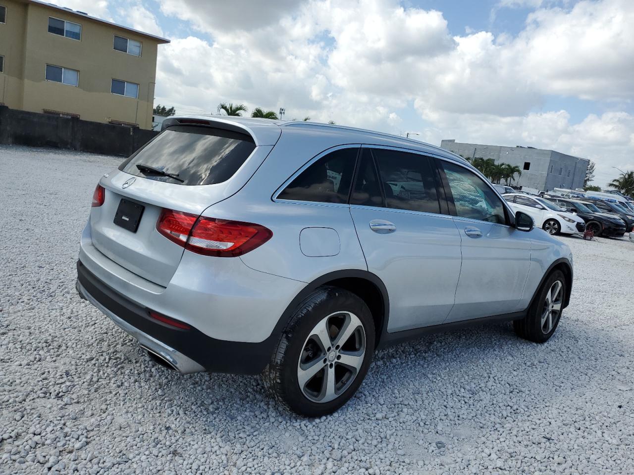 2016 Mercedes-Benz GLC - Image 3