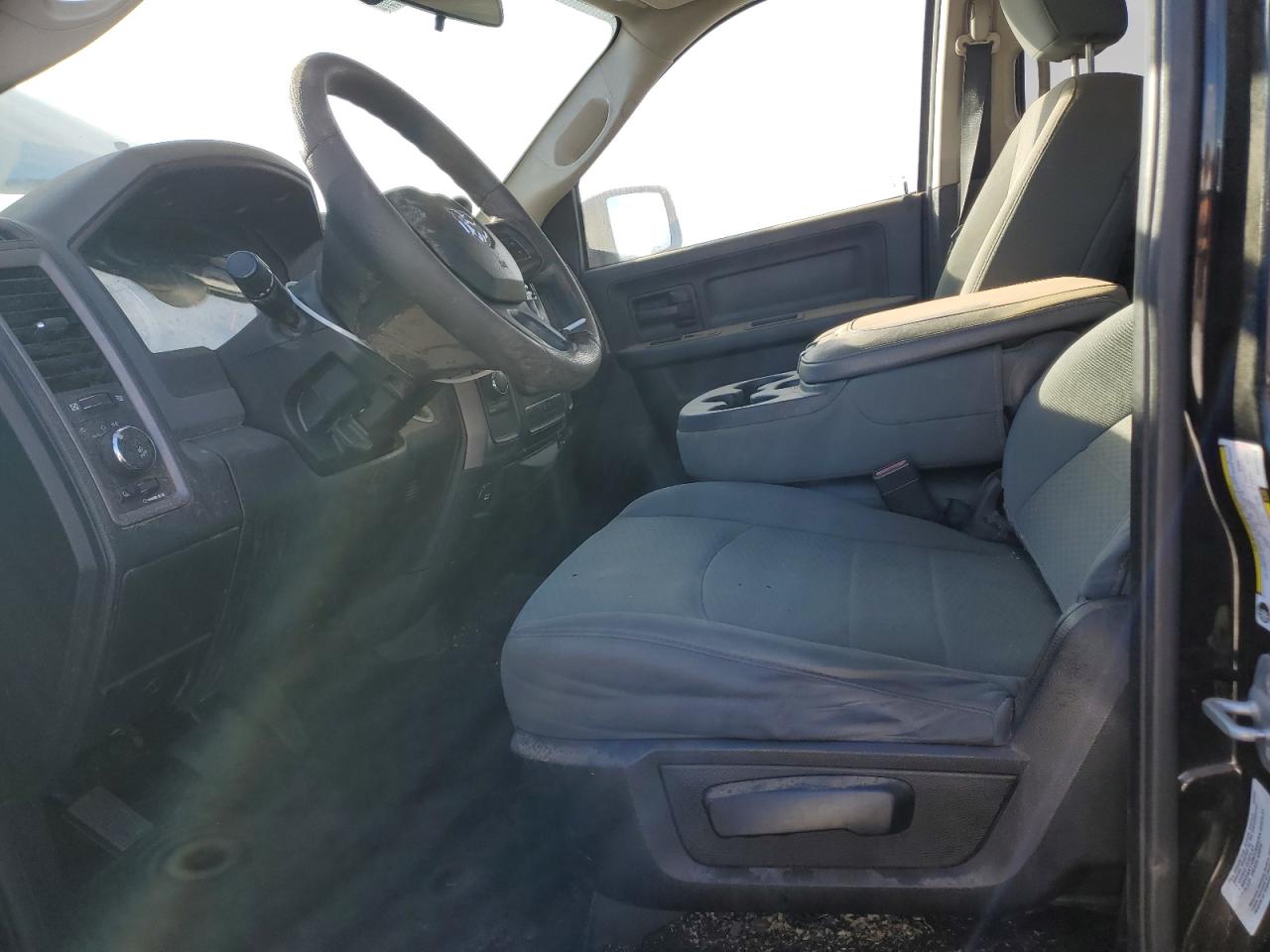 2014 RAM 1500 - Image 7