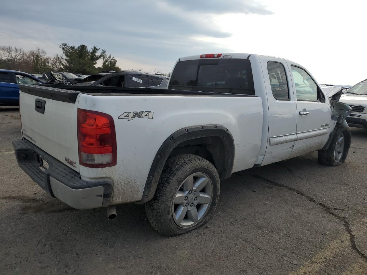 2013 GMC Sierra - Image 3