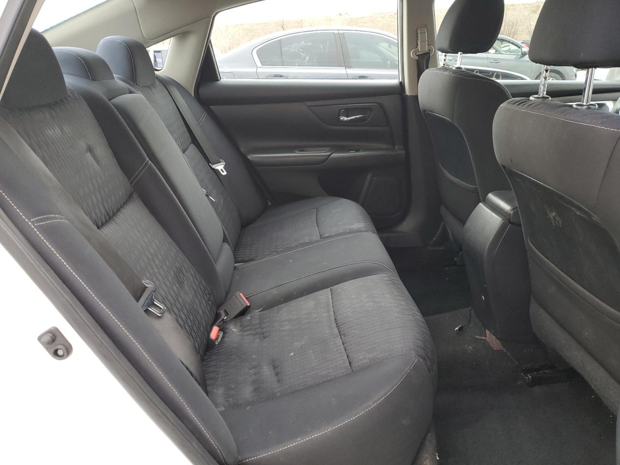 2017 Nissan Altima - Image 10