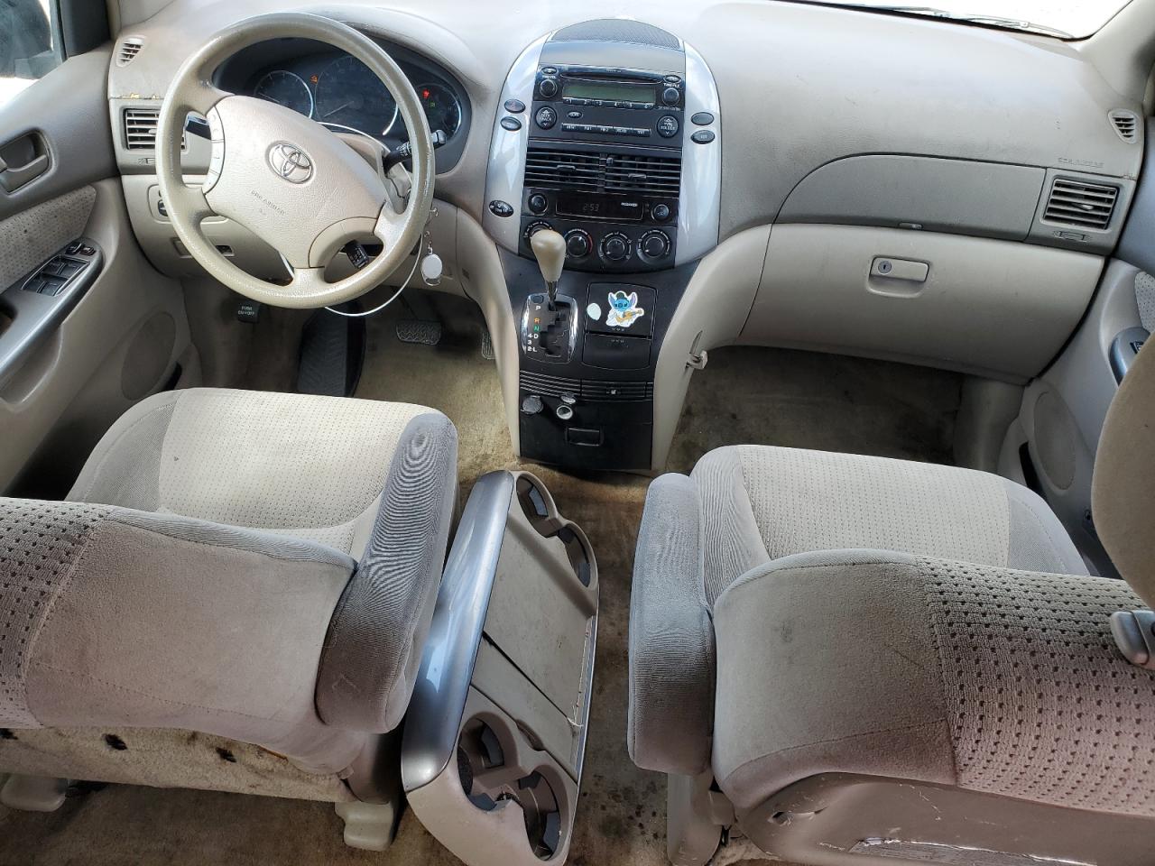 2006 Toyota Sienna - Image 8