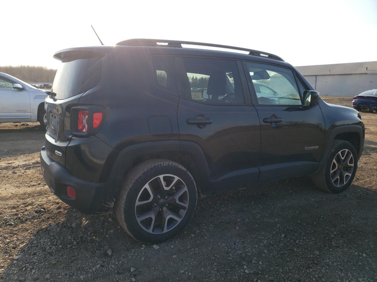 2015 Jeep Renegade - Image 3