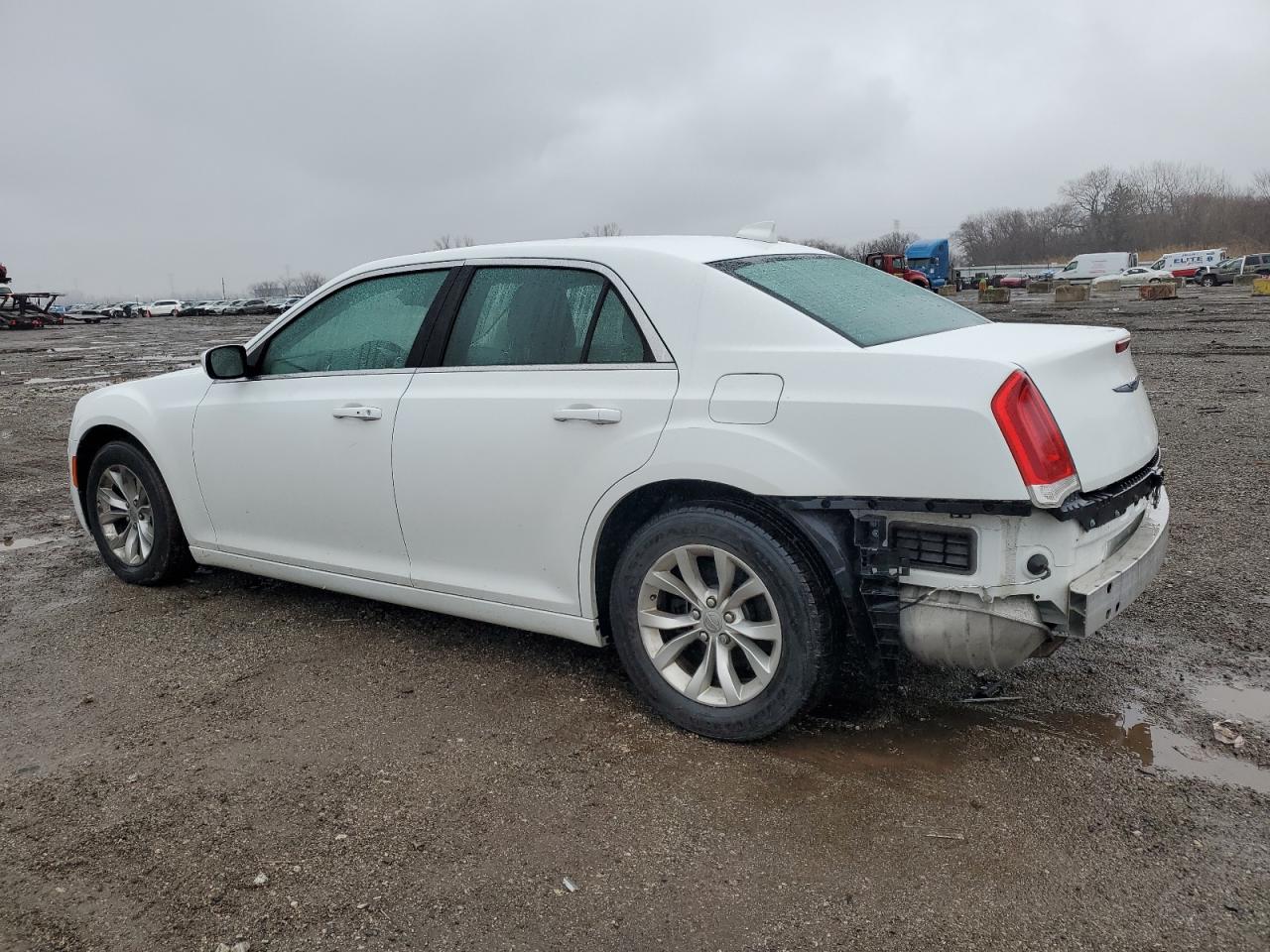2018 Chrysler 300 - Image 2