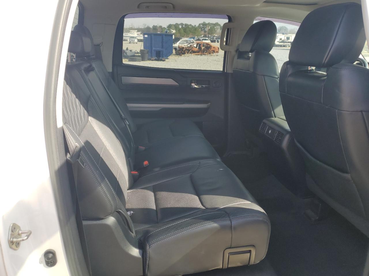 2019 Toyota Tundra - Image 10