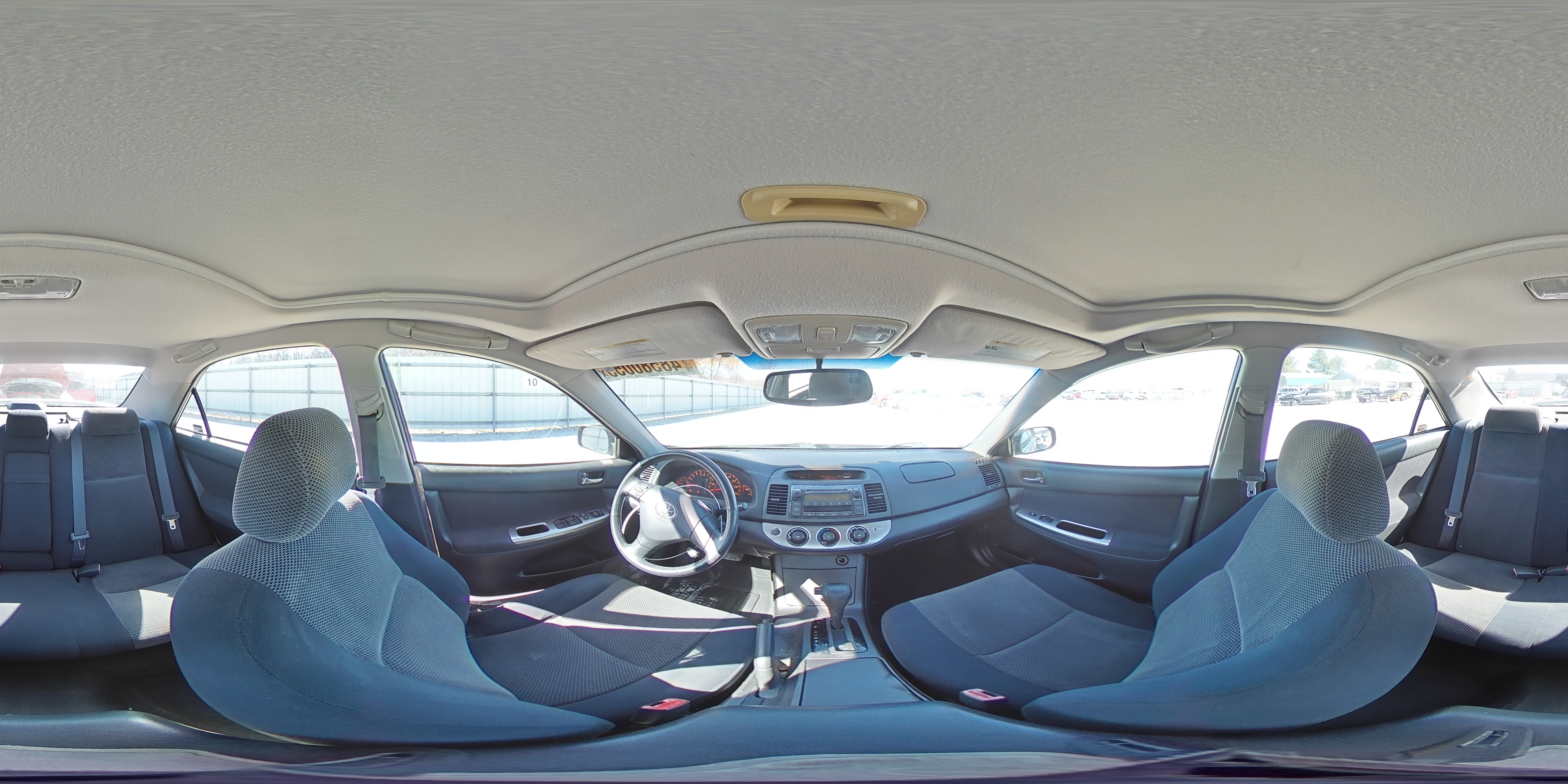 2005 Toyota Camry - Image 13