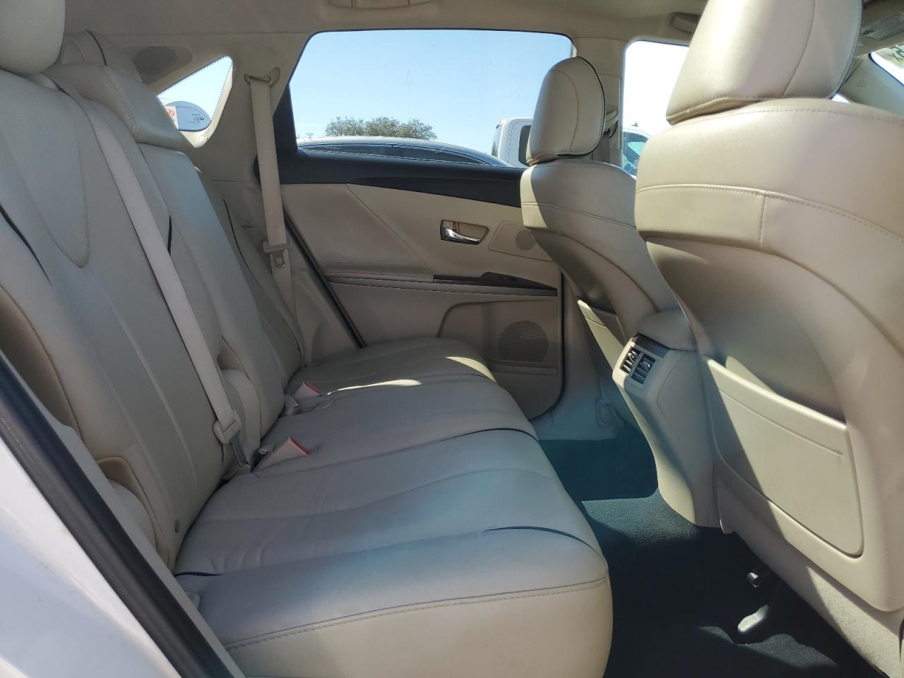 2009 Toyota Venza - Image 11