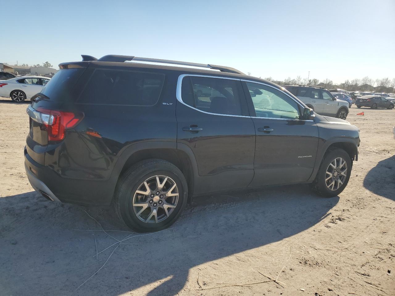 2021 GMC Acadia - Image 3