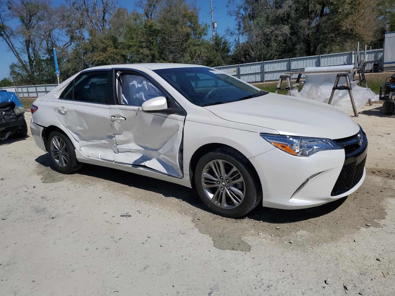 2016 Toyota Camry - Image 4