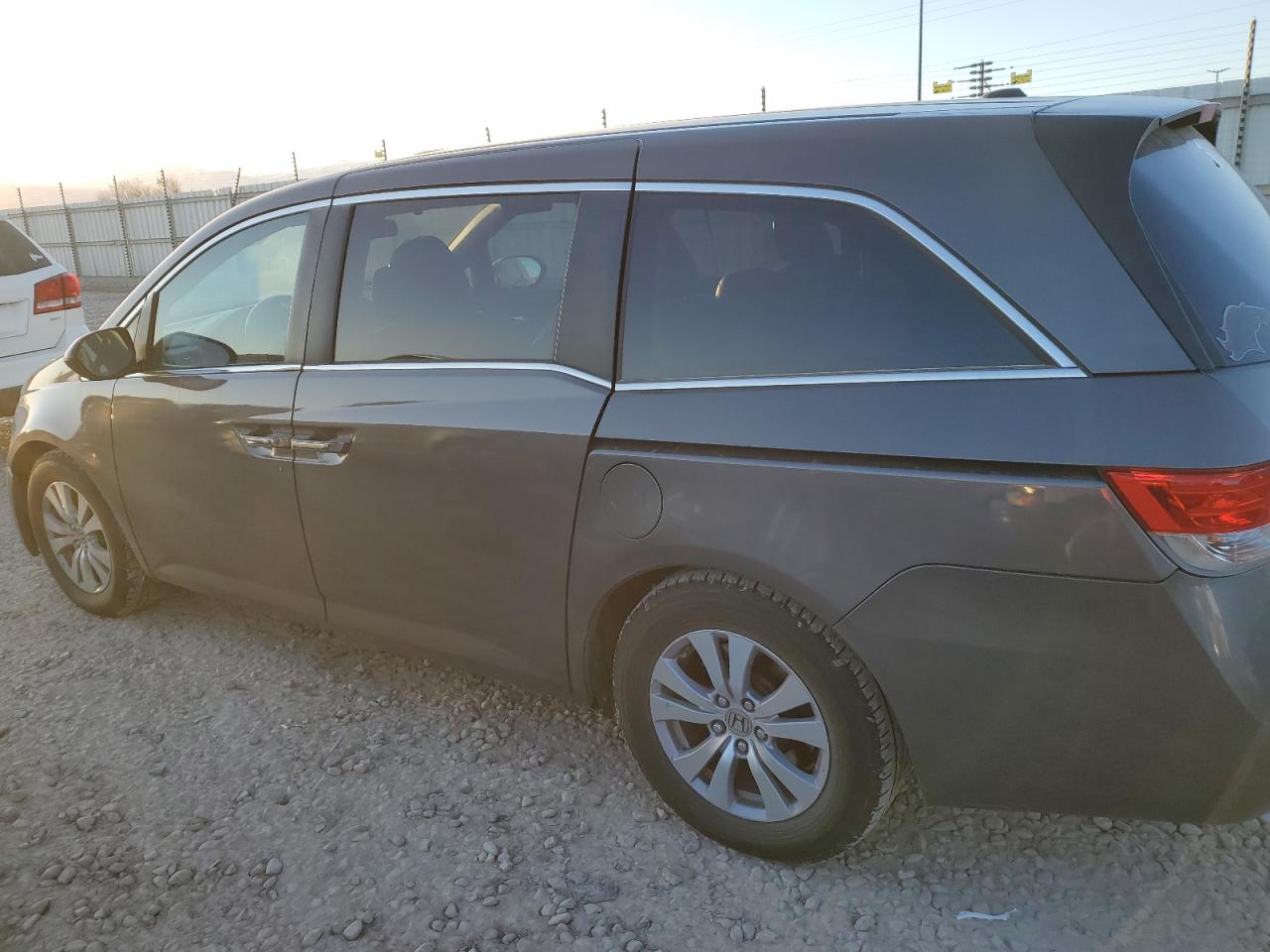 2014 Honda Odyssey - Image 2