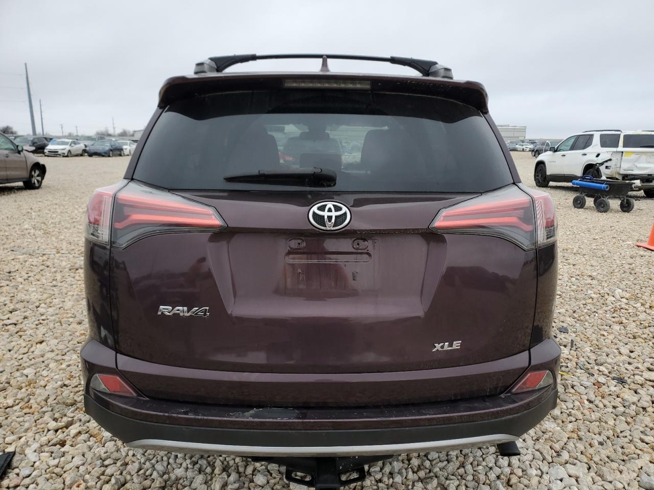 2018 Toyota RAV 4 - Image 6