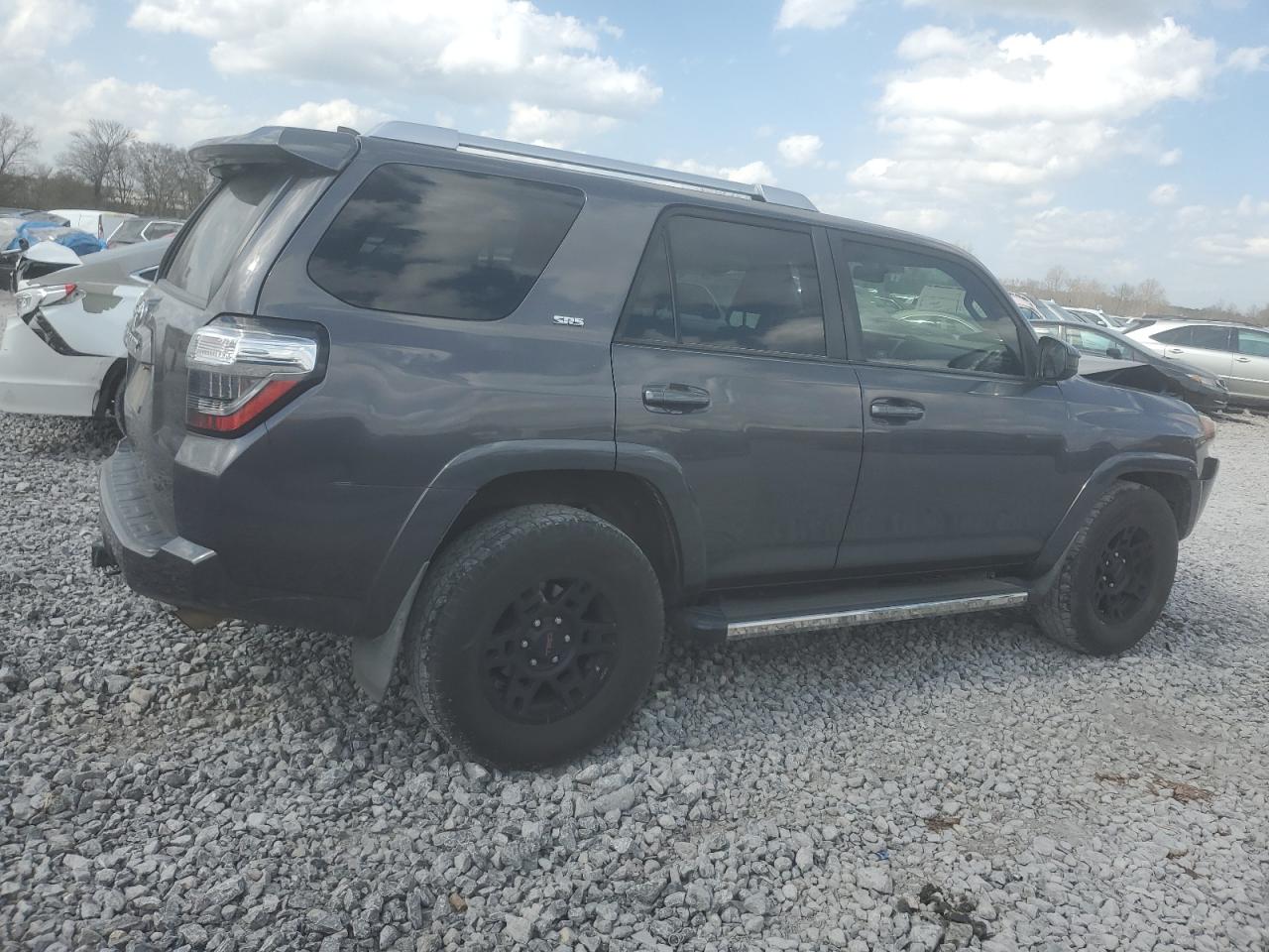 2017 Toyota 4Runner - Image 3