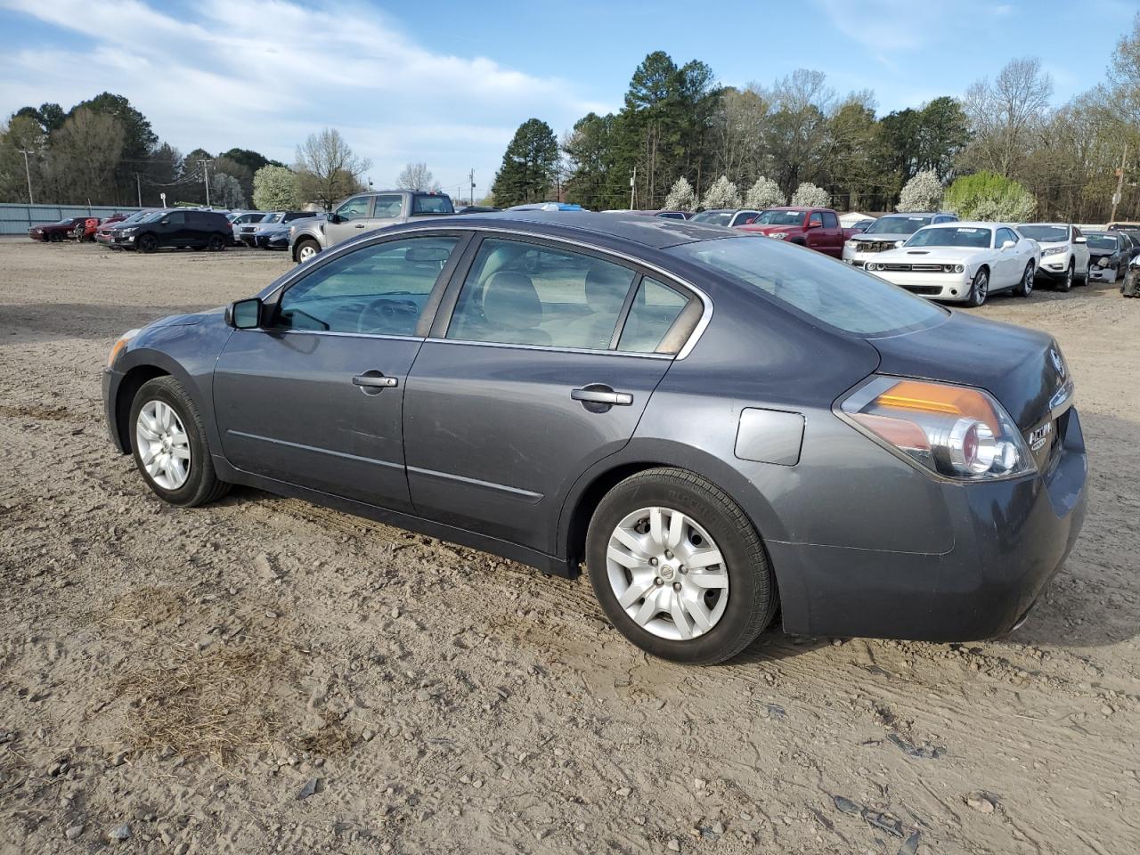 2012 Nissan Altima - Image 2
