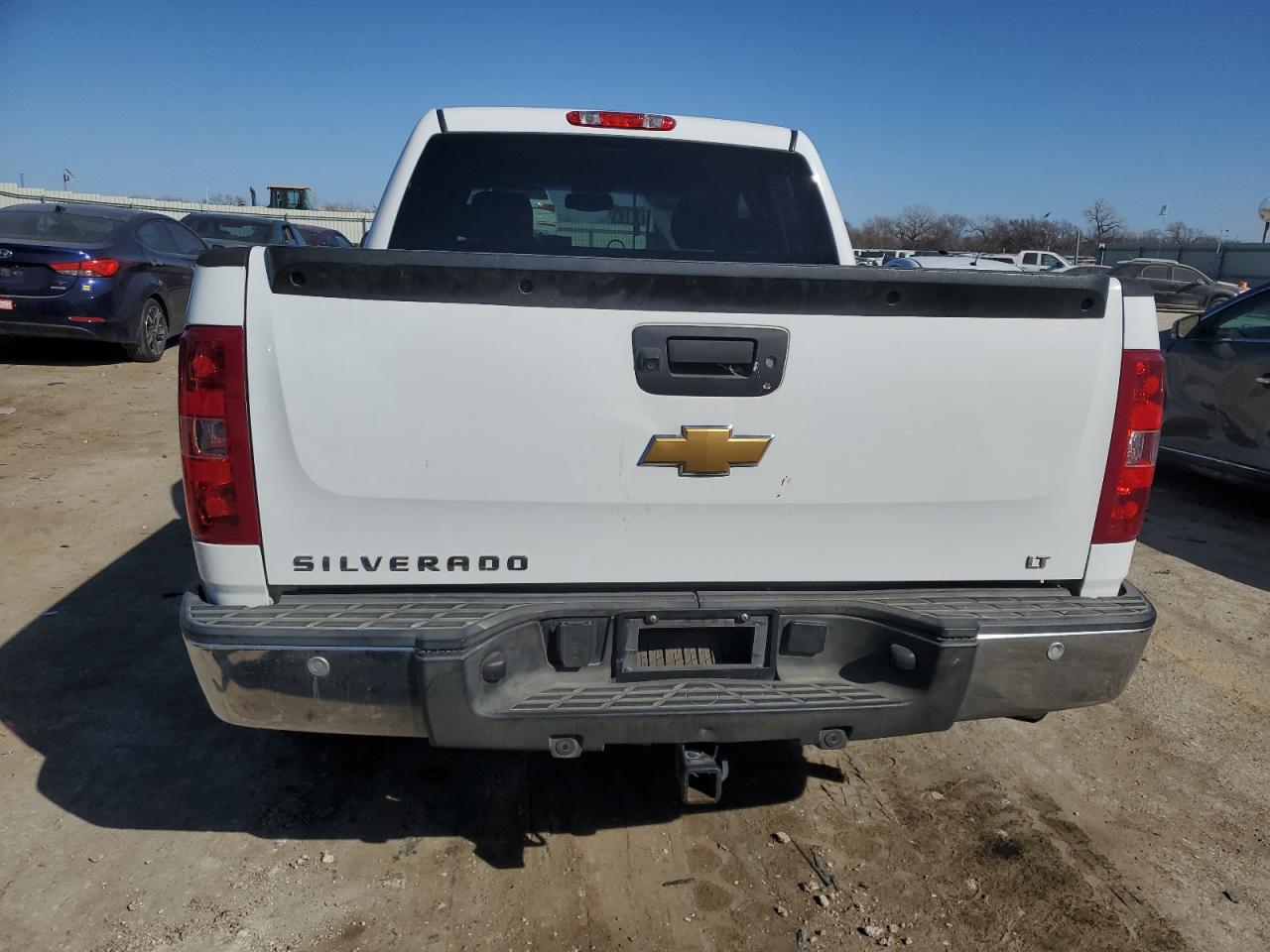 2013 Chevrolet Silverado - Image 6