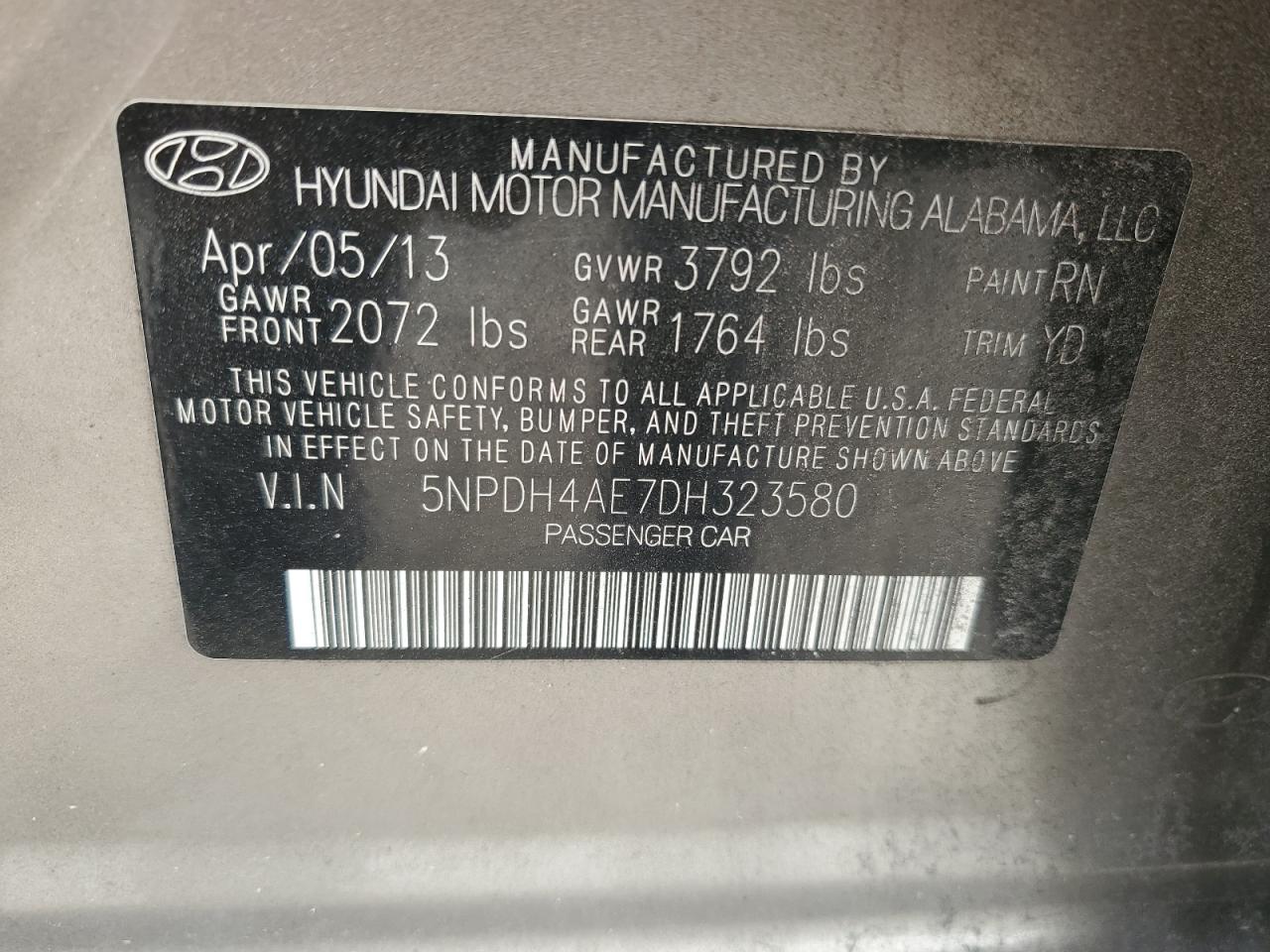 2013 Hyundai Elantra - Image 15