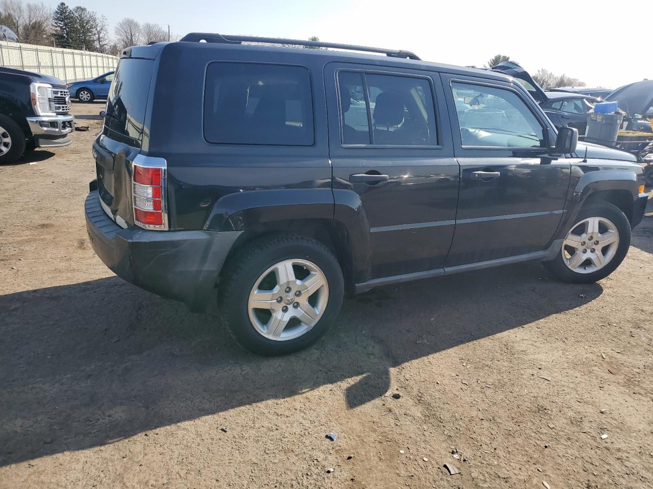 2010 Jeep Liberty (Patriot) - Image 3