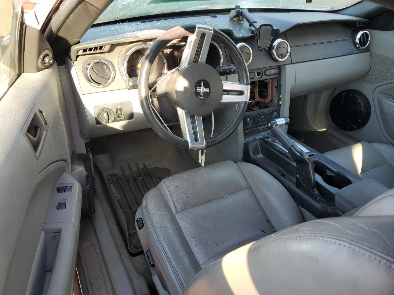 2007 Ford Mustang - Image 8