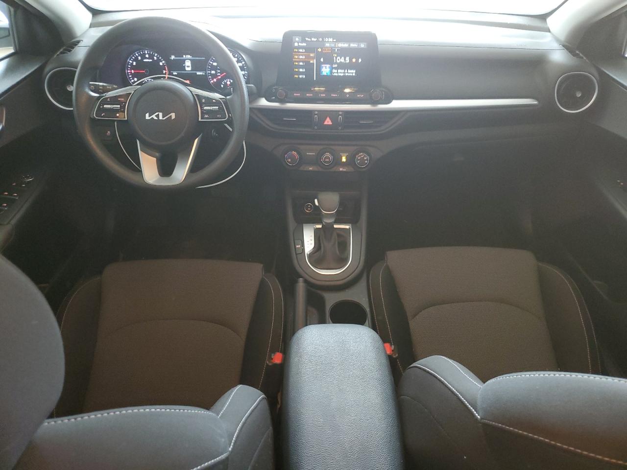 2023 Kia Forte - Image 8