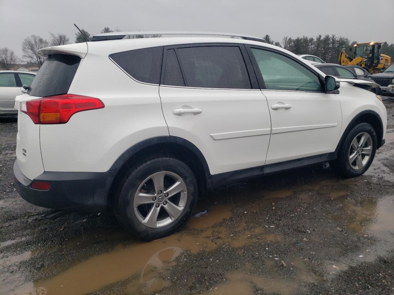 2015 Toyota RAV 4 - Image 3