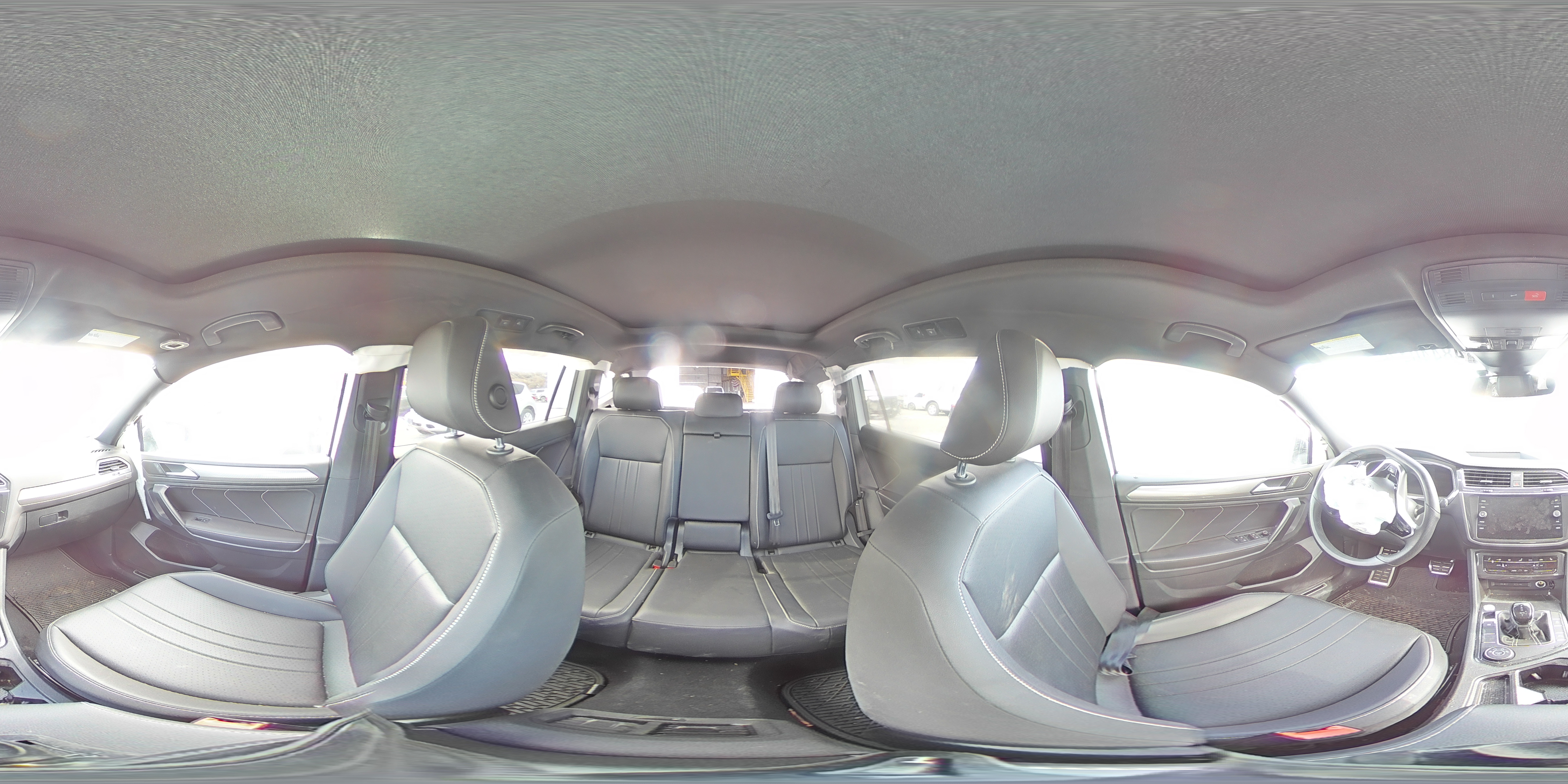 2023 Volkswagen Tiguan - Image 13