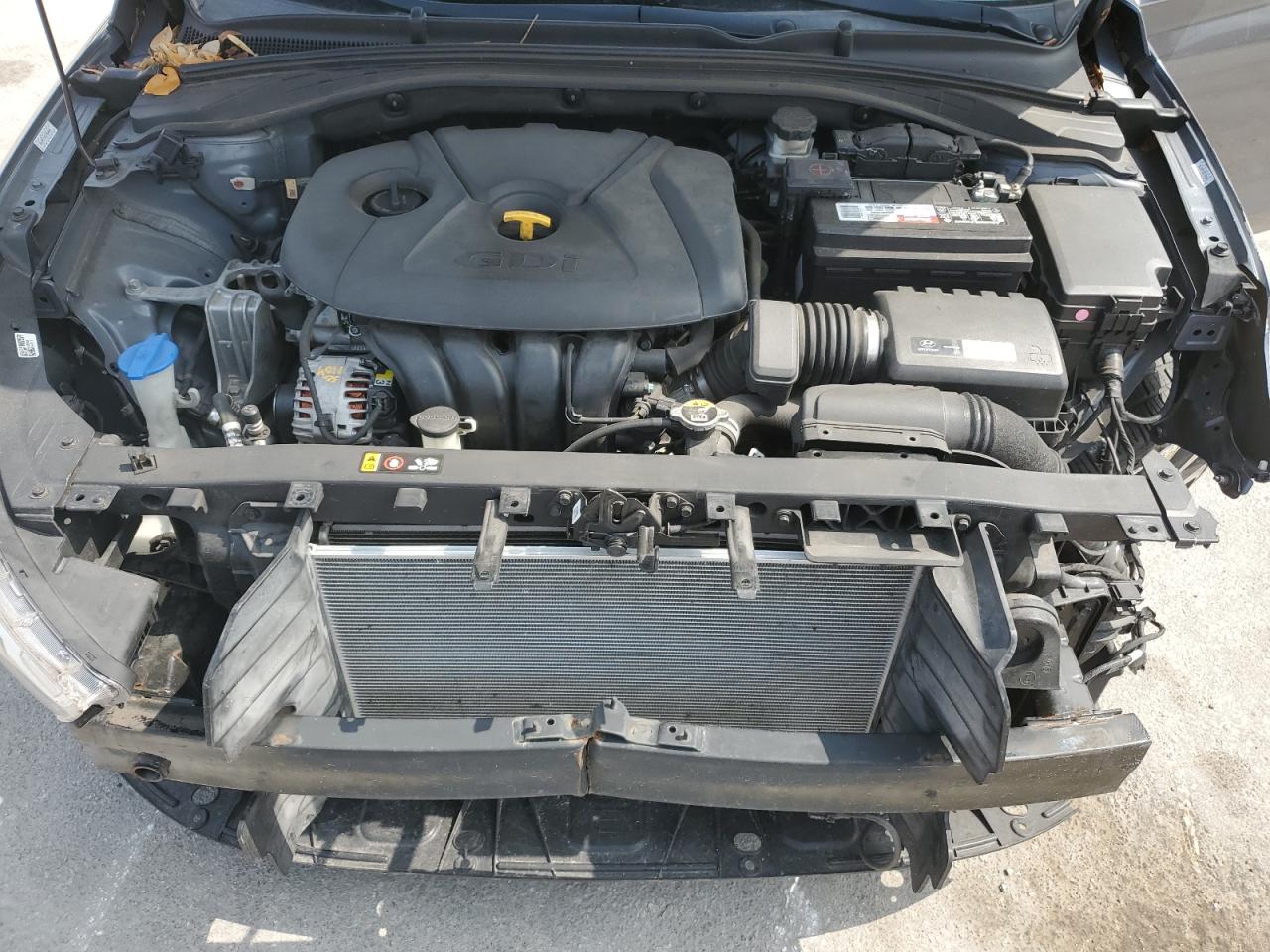2019 Hyundai Elantra - Image 12