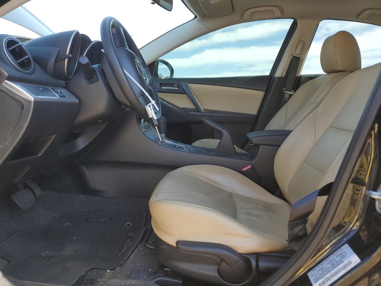 2011 Mazda 3 - Image 7