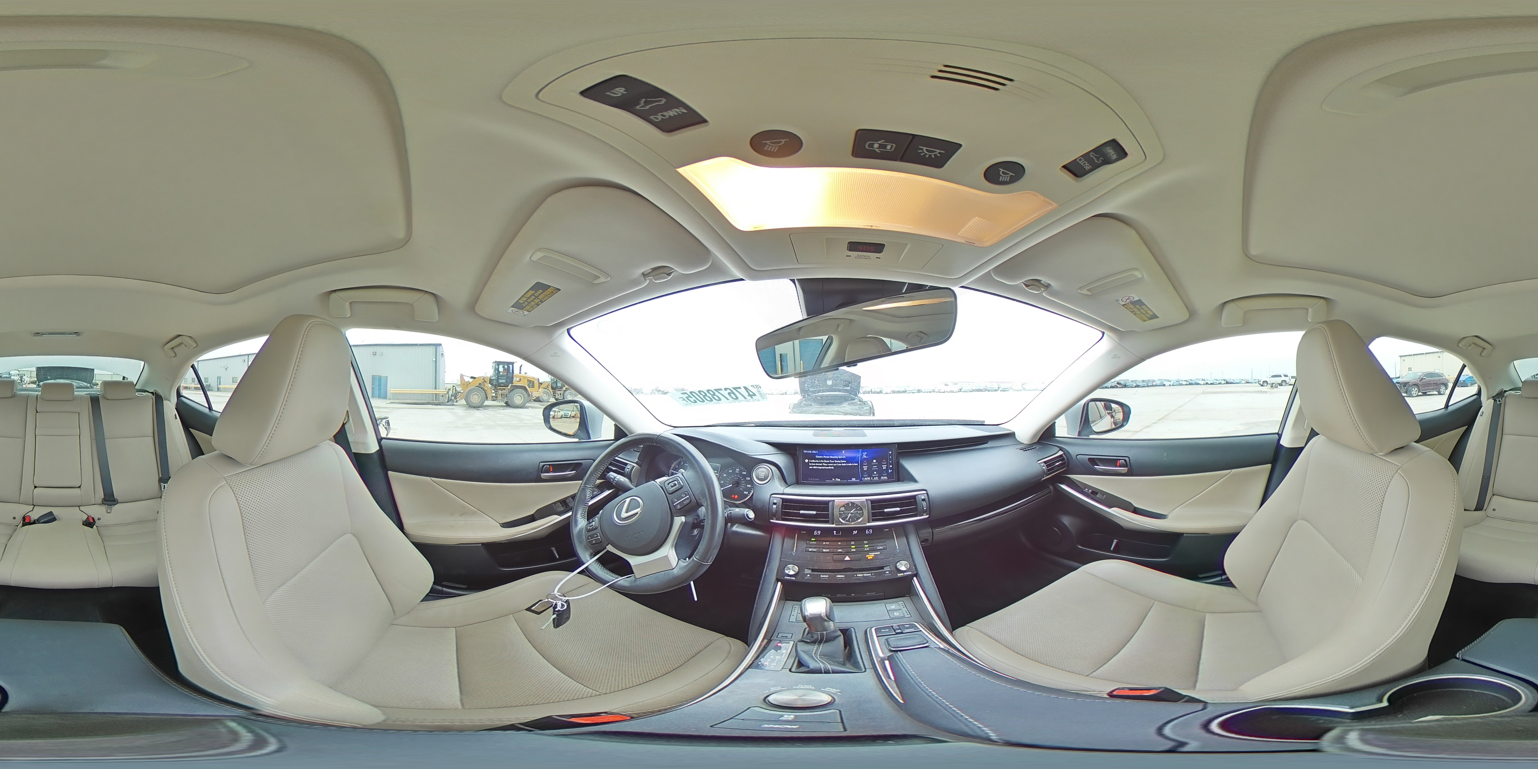 2017 Lexus IS - Image 15