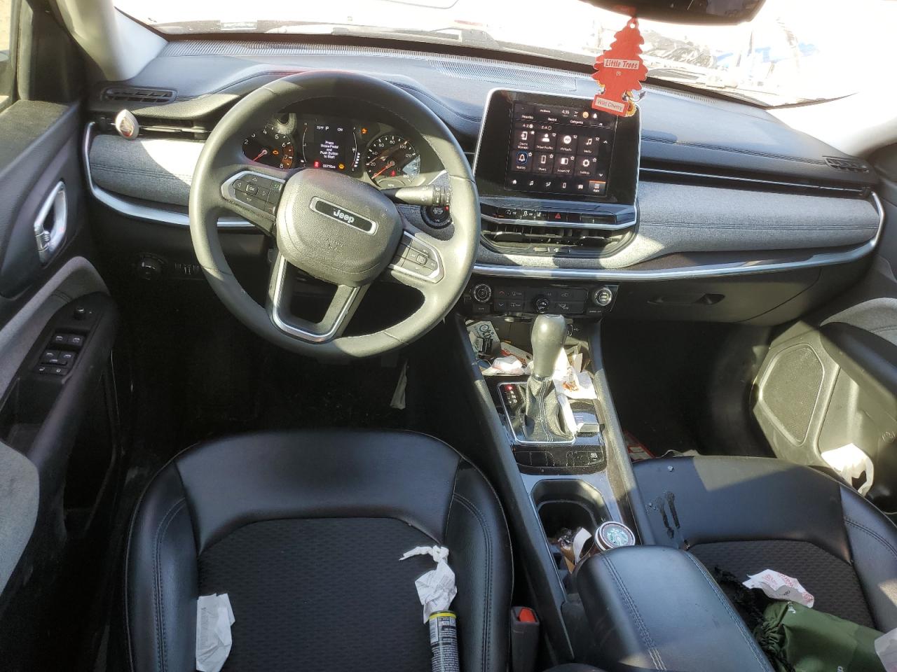2022 Jeep Compass - Image 8
