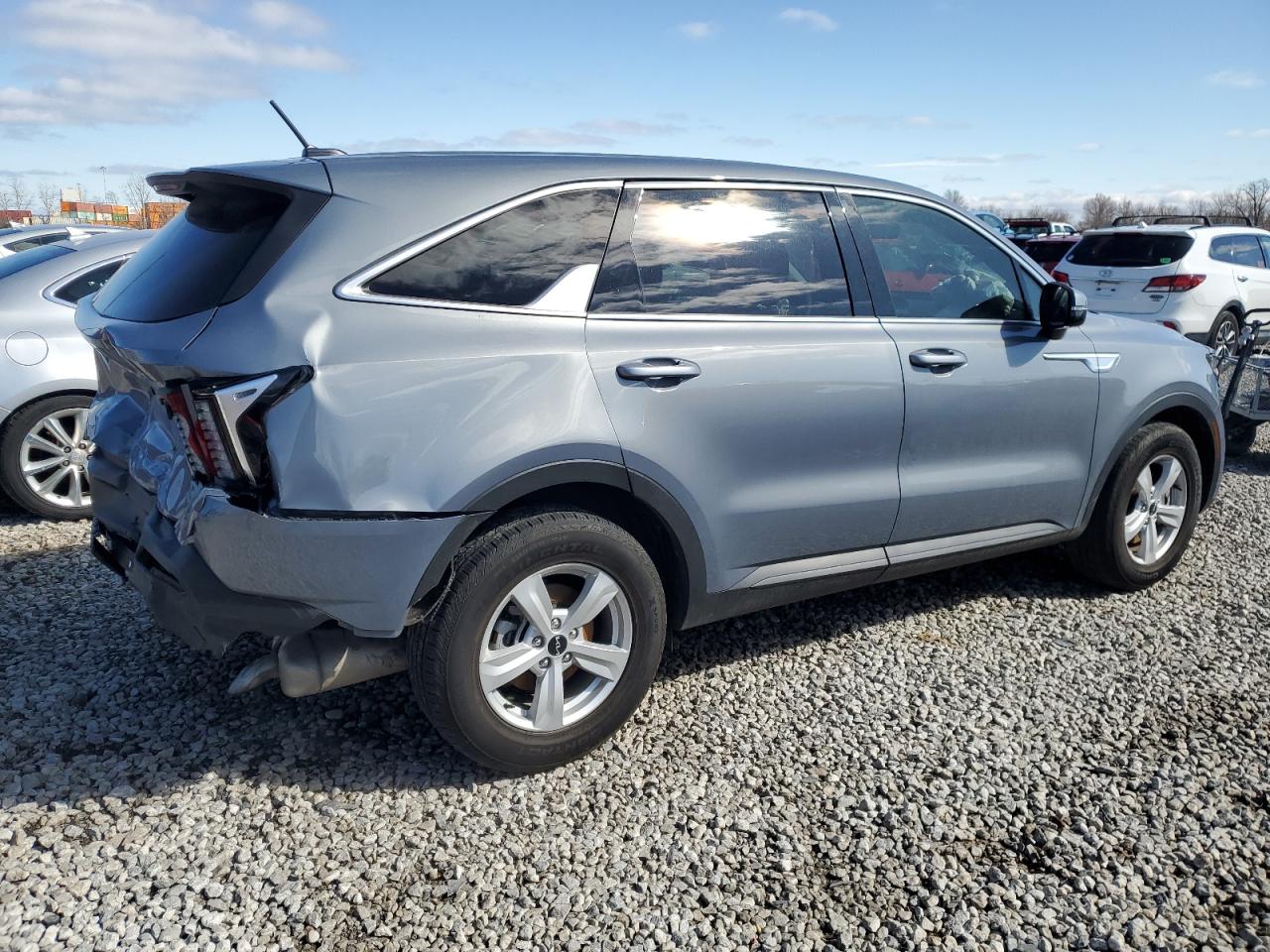 2023 Kia Sorento - Image 3