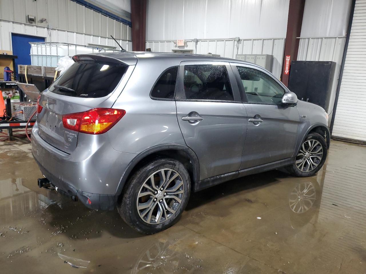 2016 Mitsubishi Outlander - Image 3