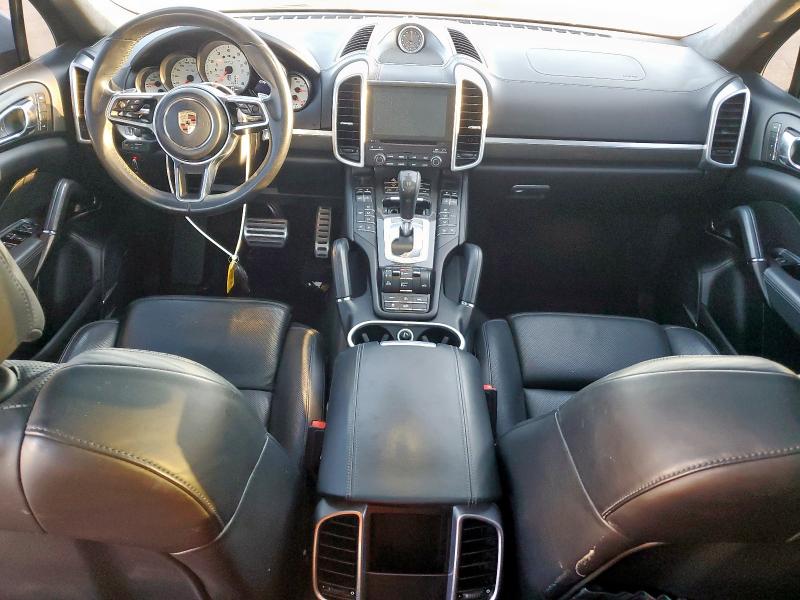  PORSCHE CAYENNE 2017 Белый